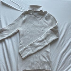 🔥 Express white sweater